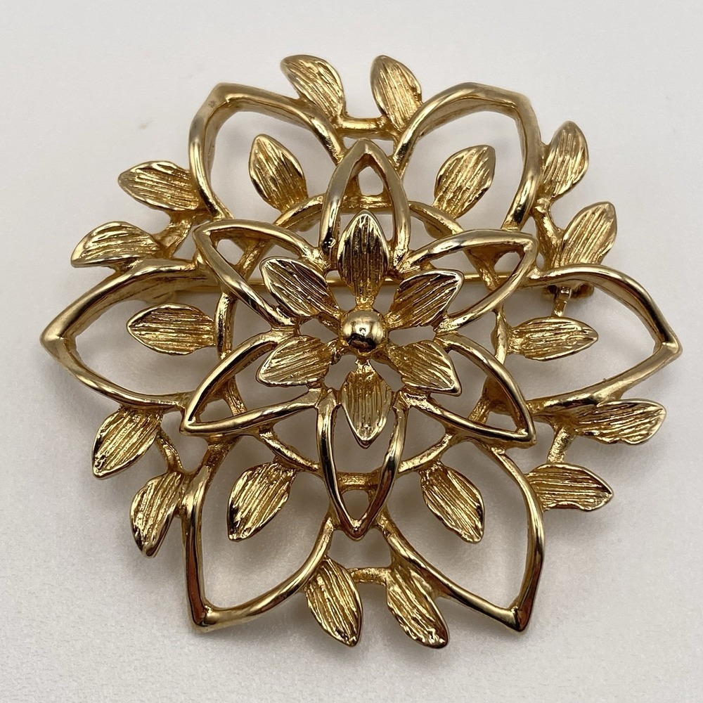 Sarah Coventry Gold Tone Brooch Pin 1960s Floral Gold 1.75"
